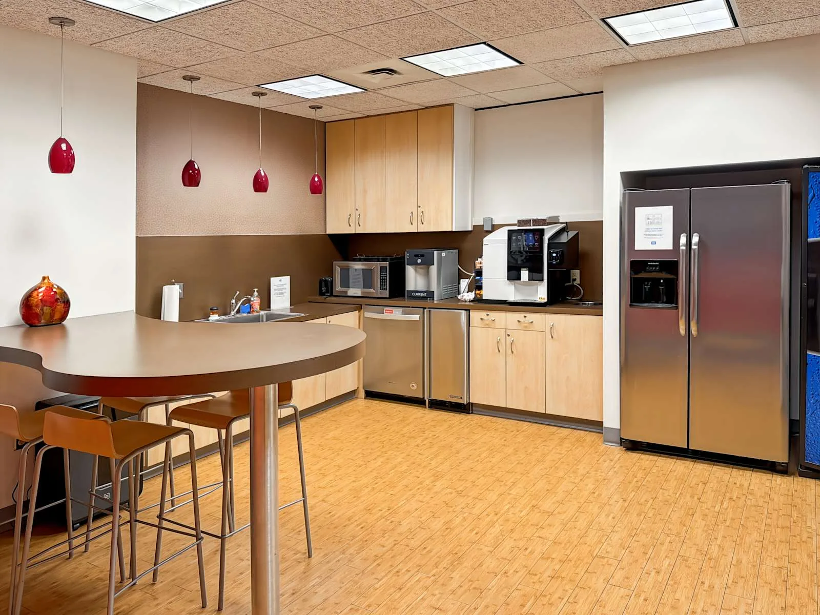 HQ OK, Tulsa - Memorial Place (HQ), Kitchen, Tulsa, OK