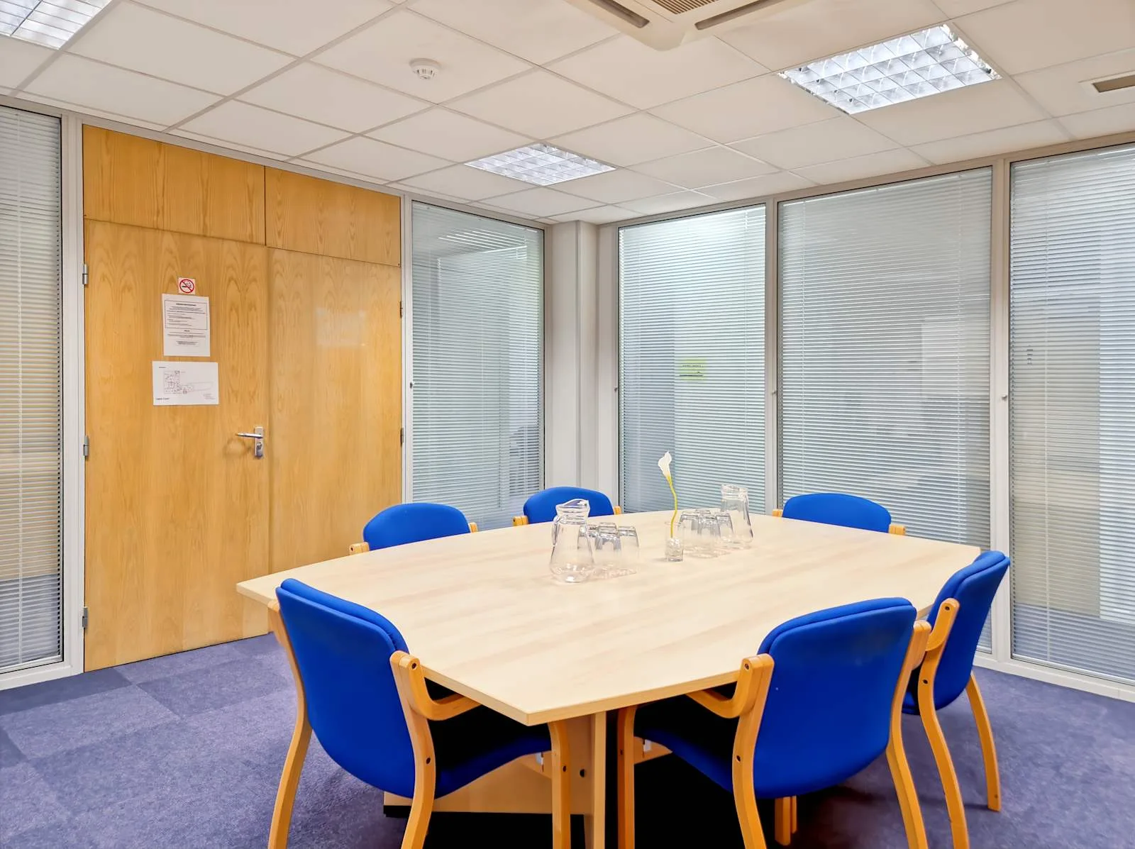 HQ Portchester, Castle Court, Meeting room for 6 people, Port Solent