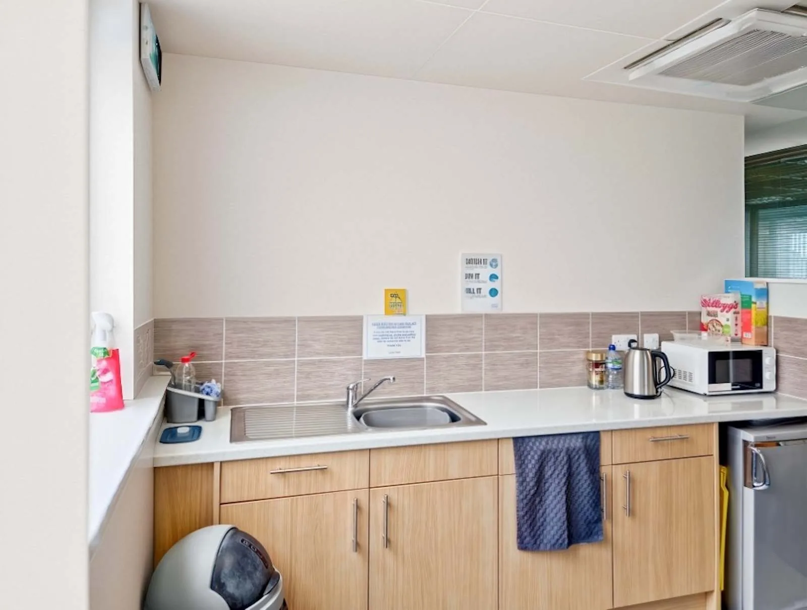 HQ Portchester, Castle Court, Kitchen, Port Solent