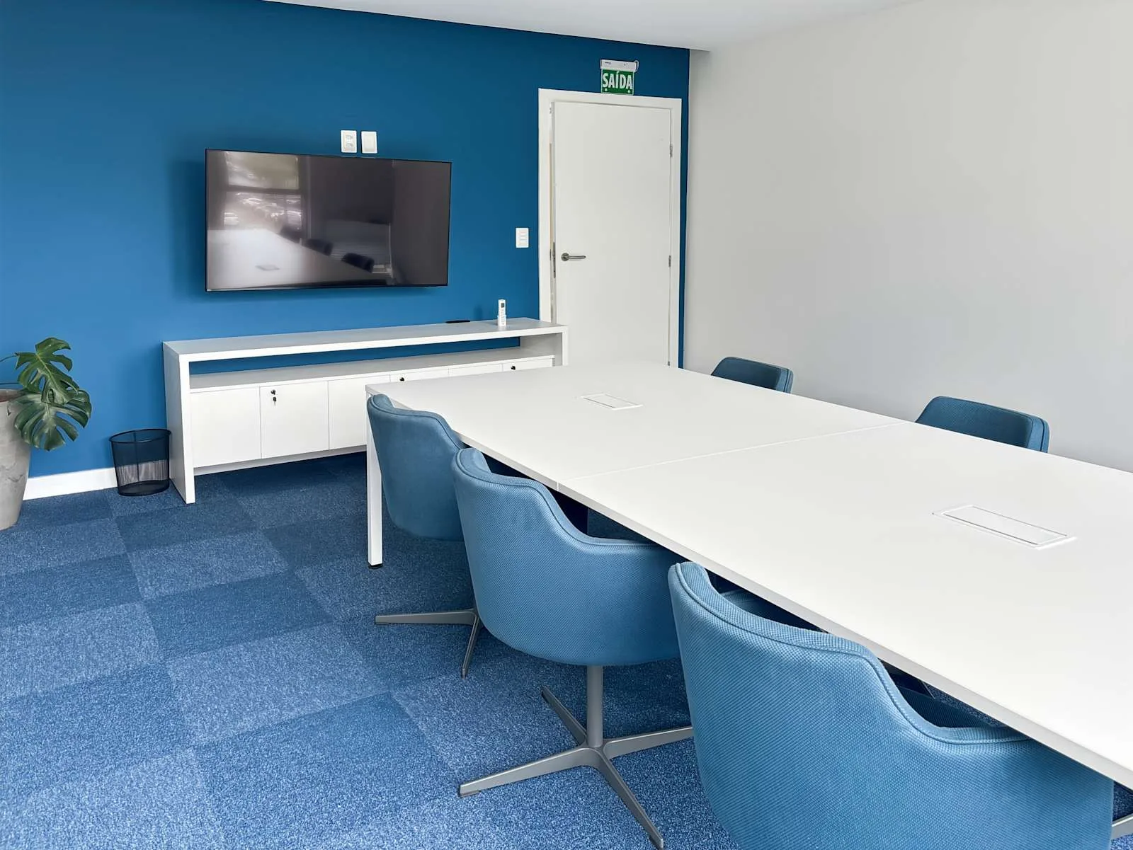 HQ Salvador, Tropical Center, Meeting room for 6 people, Salvador