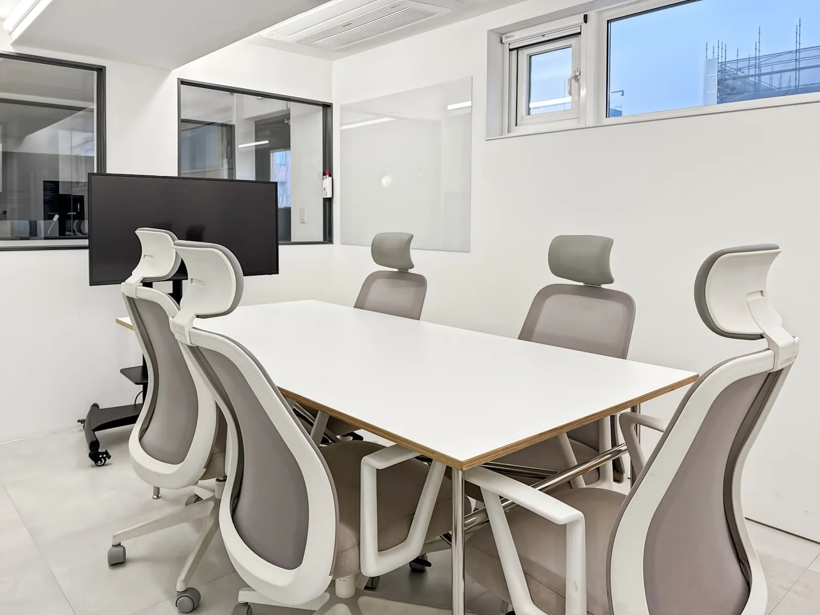 HQ Seoul, Okrim Building, Meeting room for 6 people, Seoul