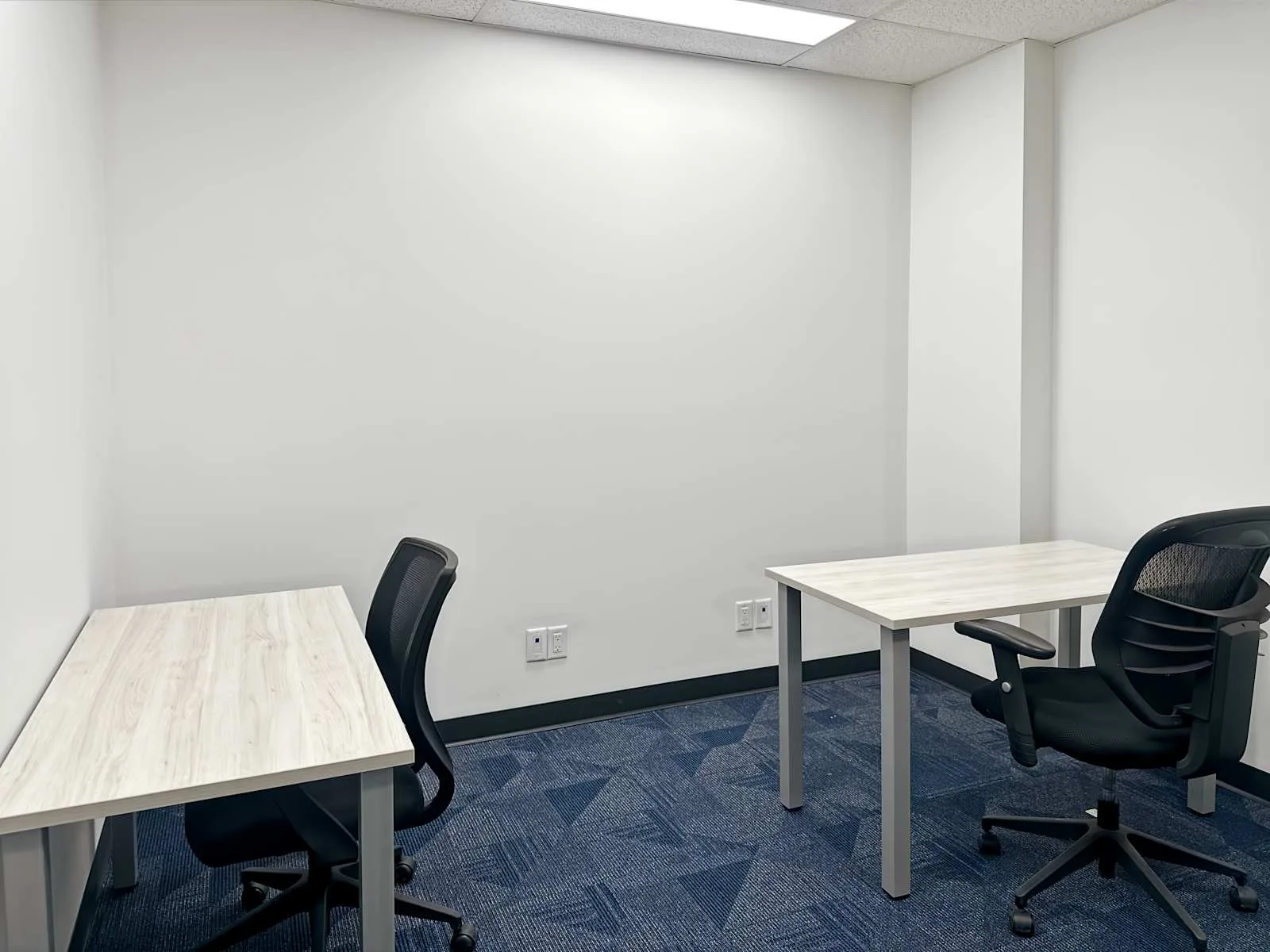HQ SK, Regina- 11th Ave, Bureau privatif 2 postes, Regina, SK