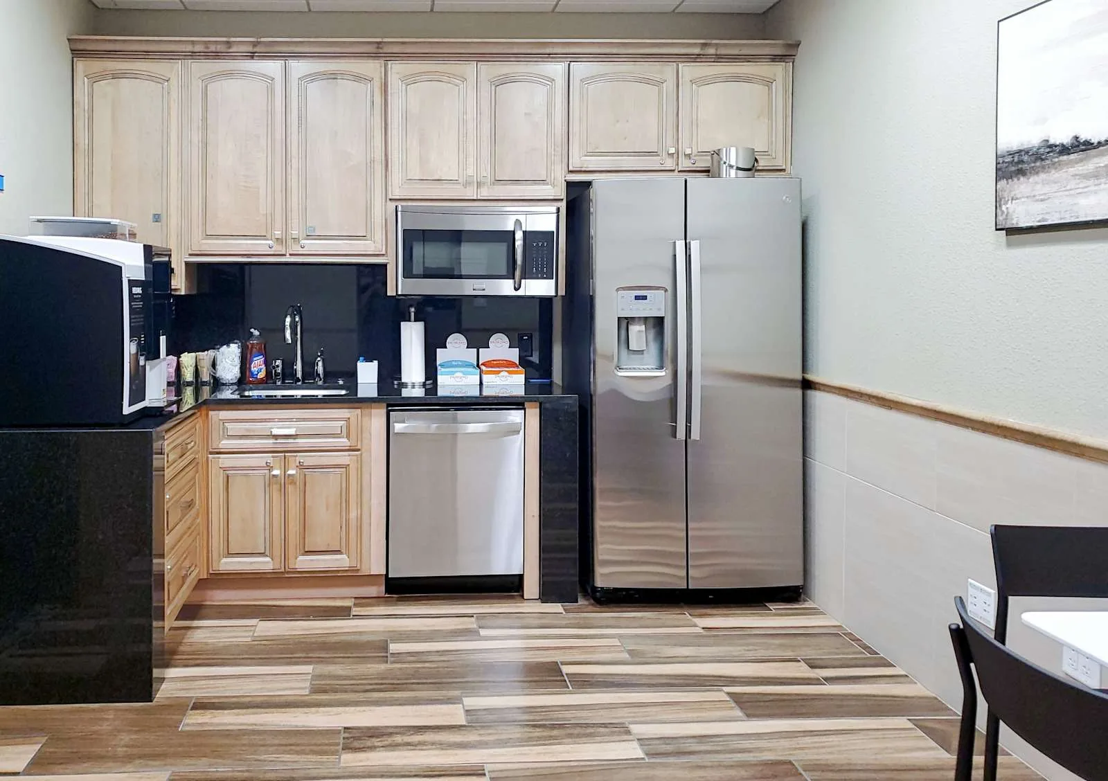 HQ TX, College Station - University Dr, Kitchen, College Station, TX