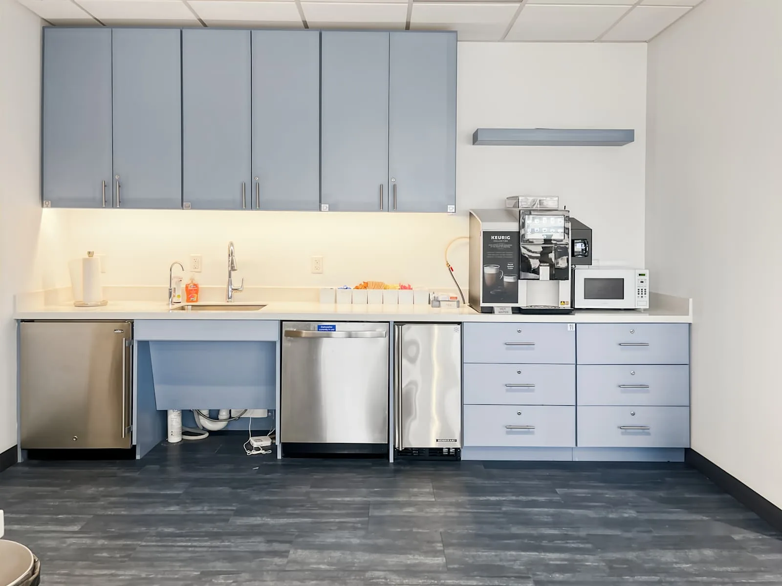 HQ TX, Irving - 5601 Executive Dr, Kitchen, Irving, TX