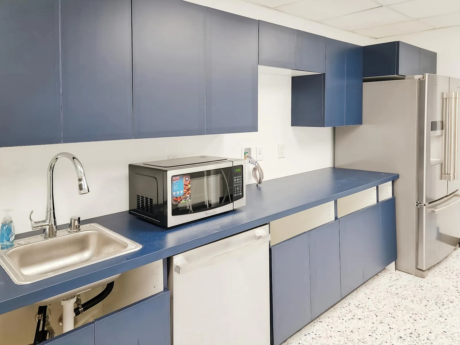HQ WI, Hales Corners - S 108th Street, Kitchen, Hales Corners, WI