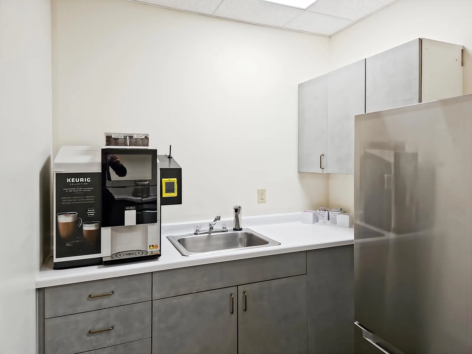 HQ WI, Madison - Corporate Dr, Kitchen, Madison, WI