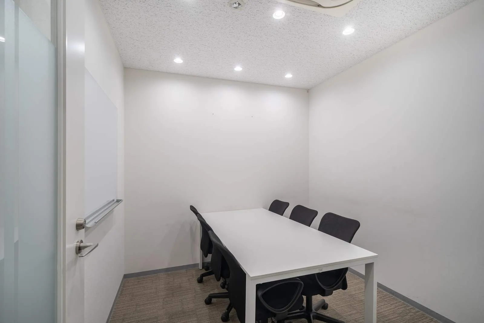 Open Office KYOTO, Karasuma (Open Office)、会議室（6名）、京都