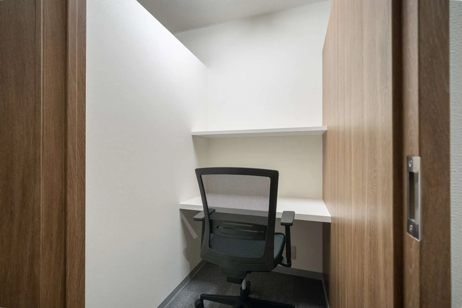 Open Office KYOTO, Karasuma (Open Office)、電話ブース、京都