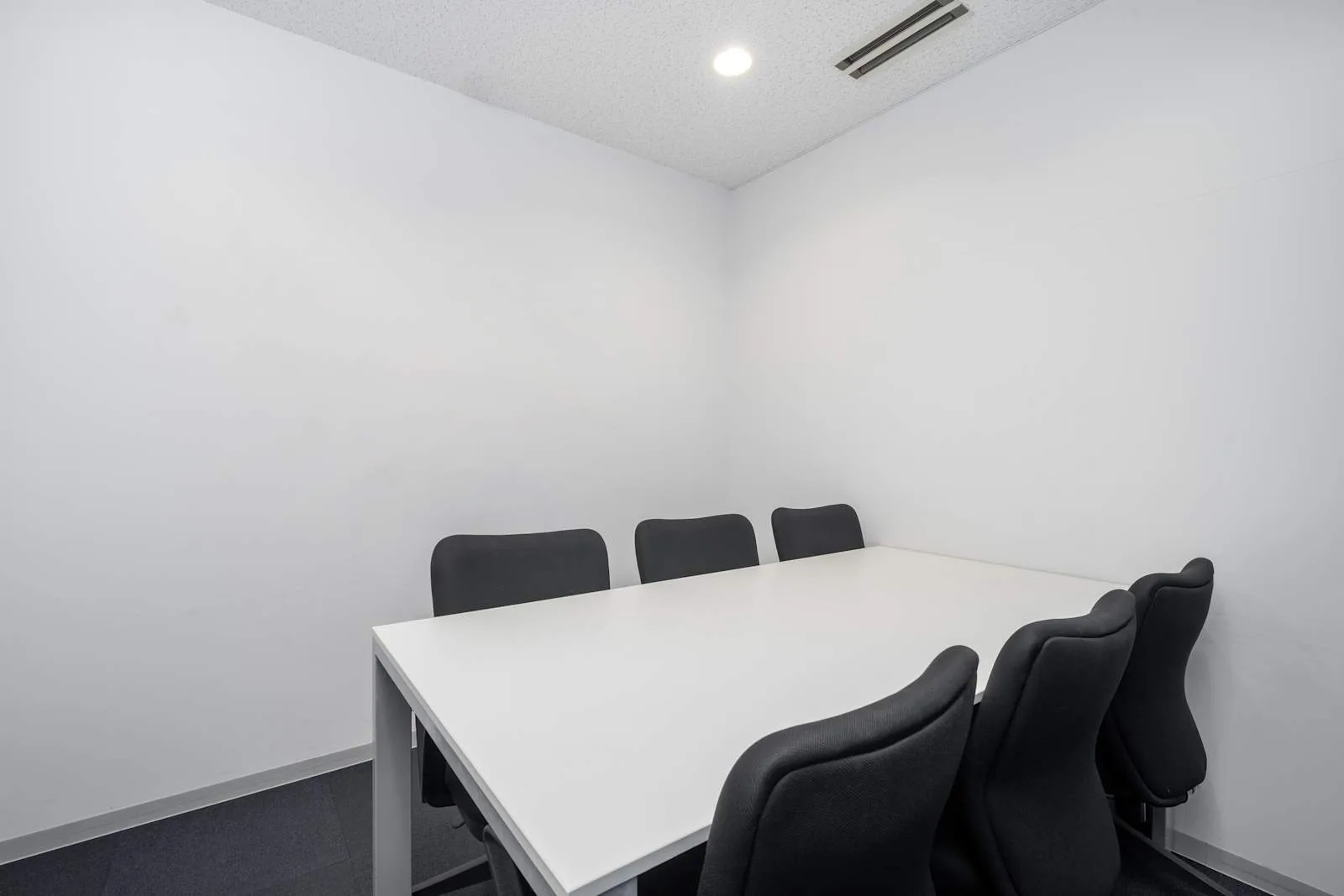 Open Office KYOTO, Kawaramachi Oike (Open Office), Meeting room for 6 people, Kyoto