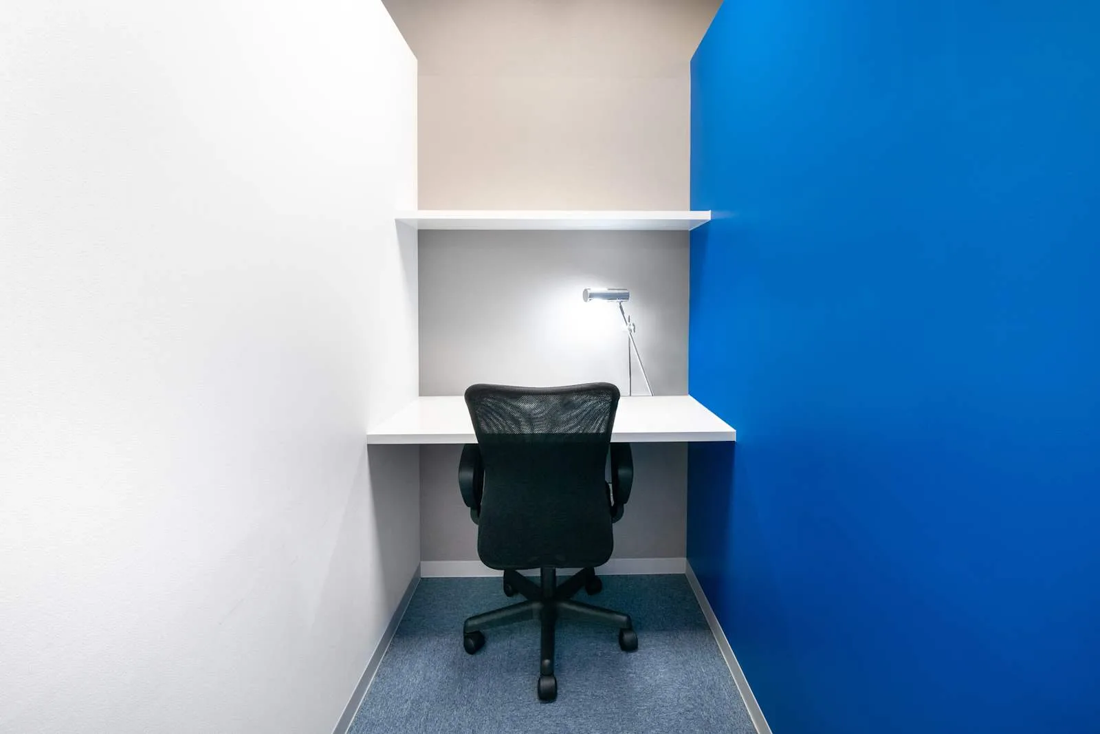 Open Office OSAKA, Keihan Yodoyabashi (Open Office)、電話ブース、大阪