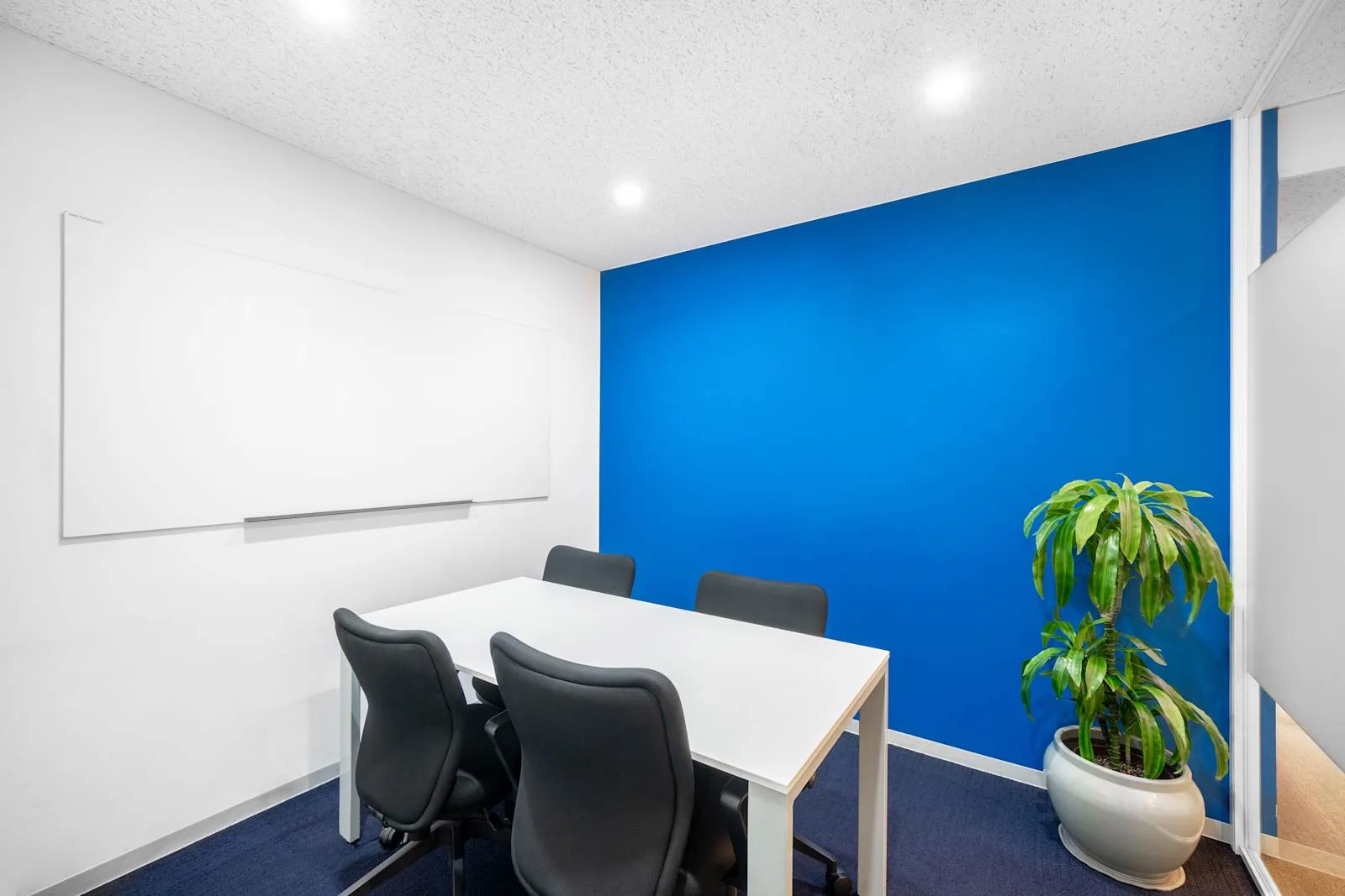 Open Office OSAKA, Keihan Yodoyabashi (Open Office)、会議室（4名）、大阪