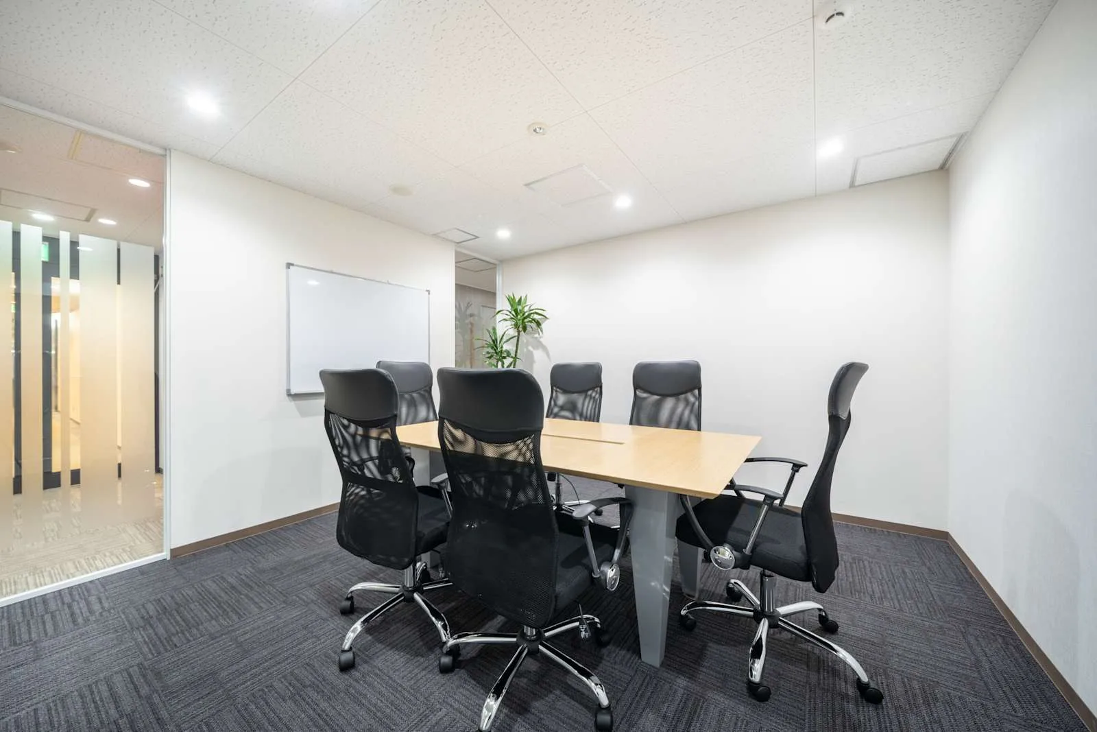 Open Office OSAKA, Shin-Osaka Kita (Openoffice)、会議室（6名）、大阪