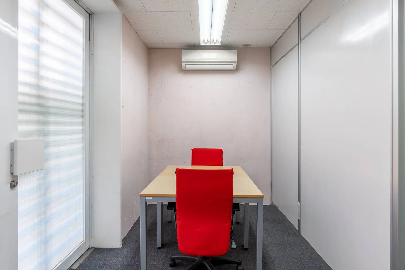 Open Office TOKYO, Azabujuban (Open Office), Meeting room for 4 people, Tokyo