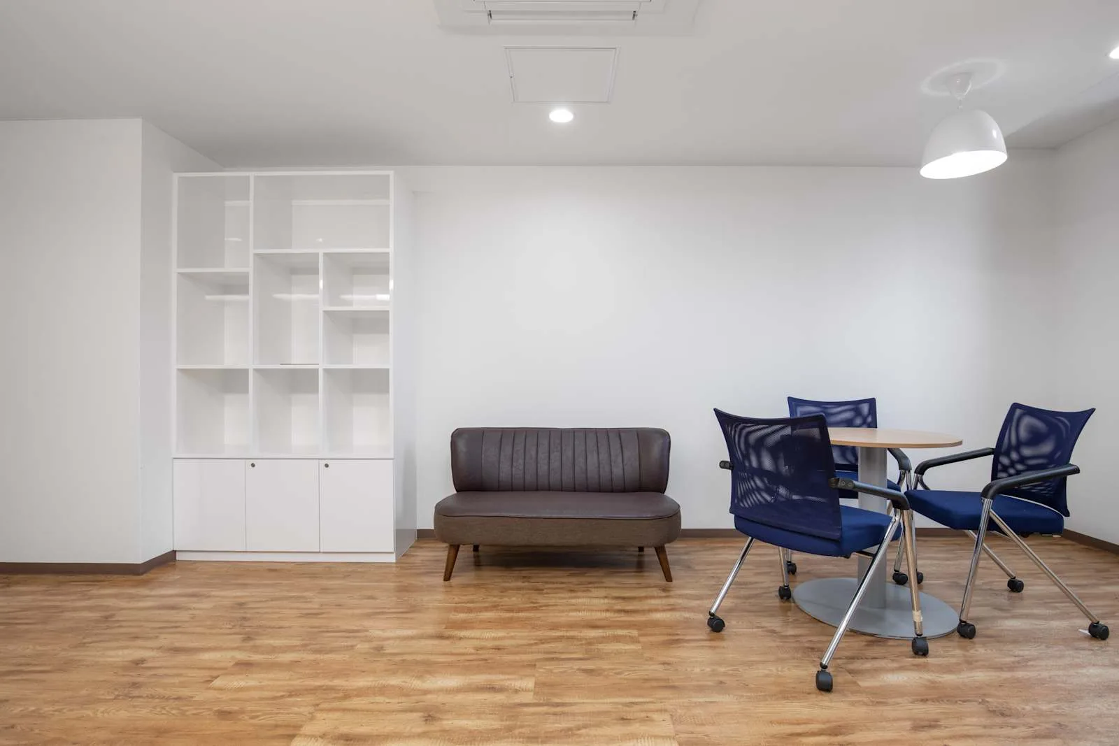 Open Office TOKYO, OpenOffice Osaki Eki Nishiguchi, Meeting room for 4 people, Tokyo