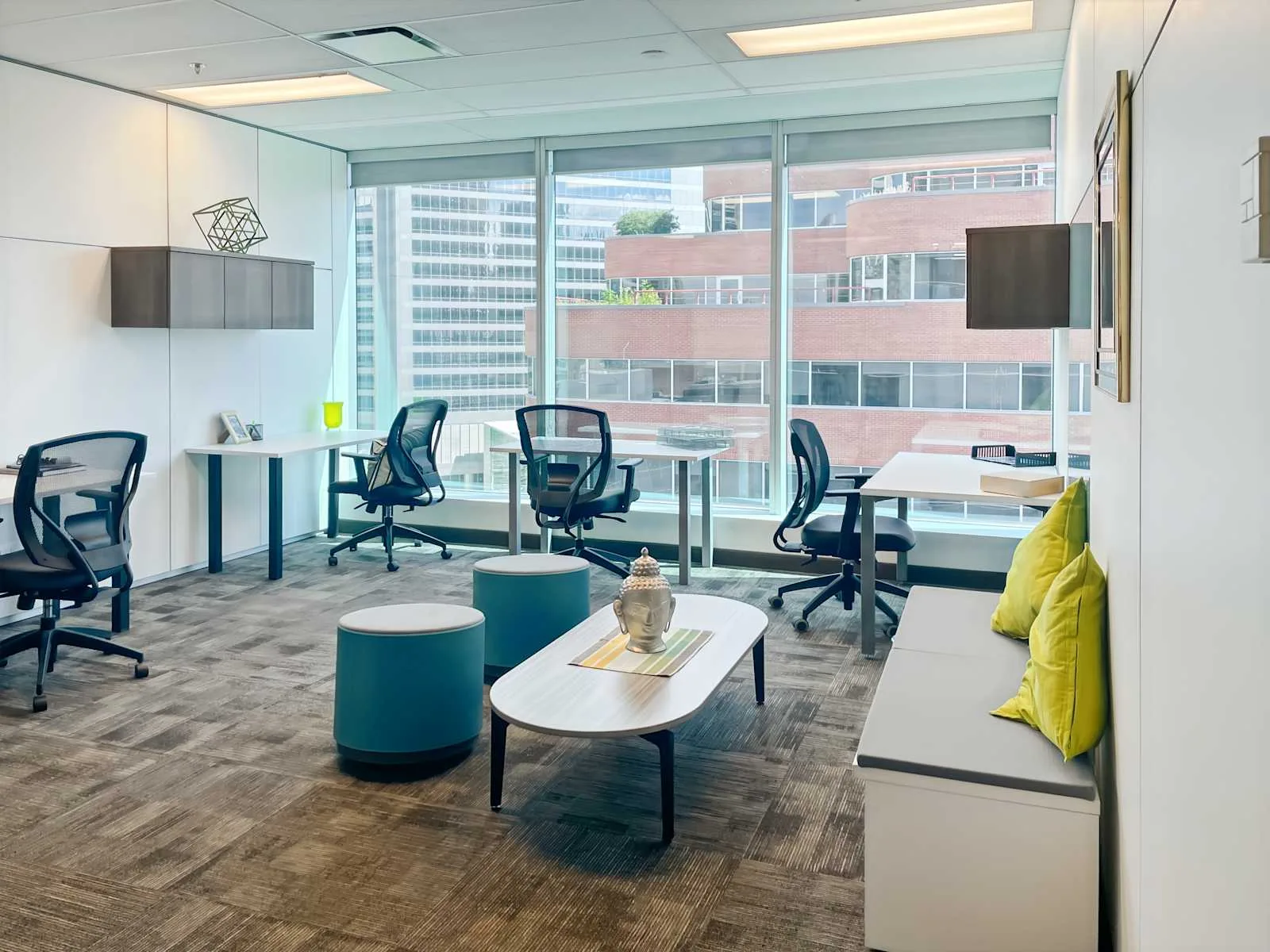 Regus AB, Calgary - 903 8th Ave, Bureau privatif 4 postes, Calgary, AB