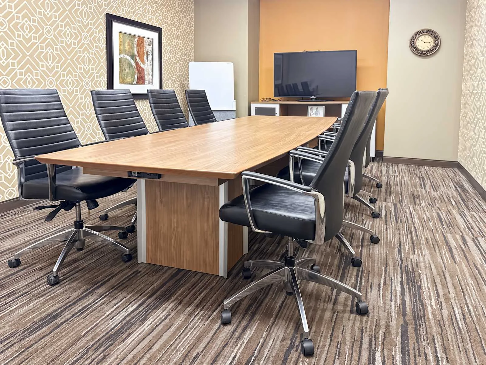Regus AB, Calgary - Crowfoot Centre, Salle de réunion 8 personnes, Calgary, AB