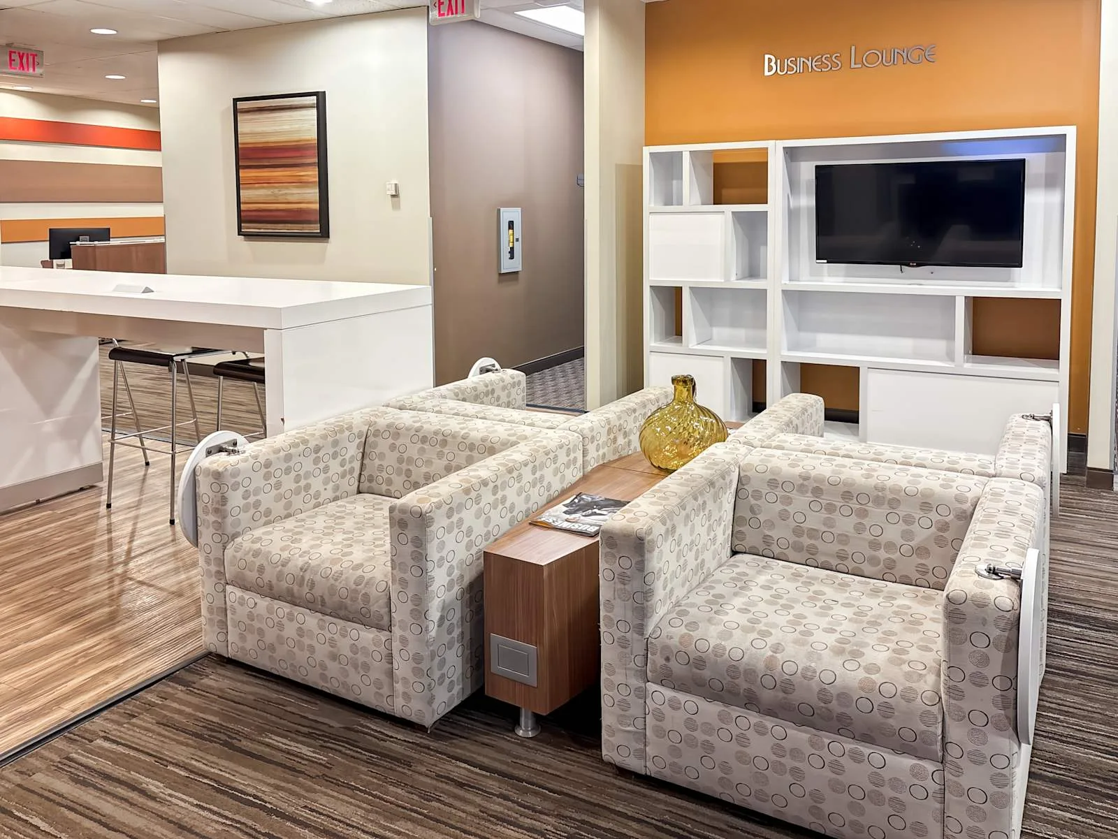 Regus AB, Calgary - Crowfoot Centre, Espace détente, Calgary, AB