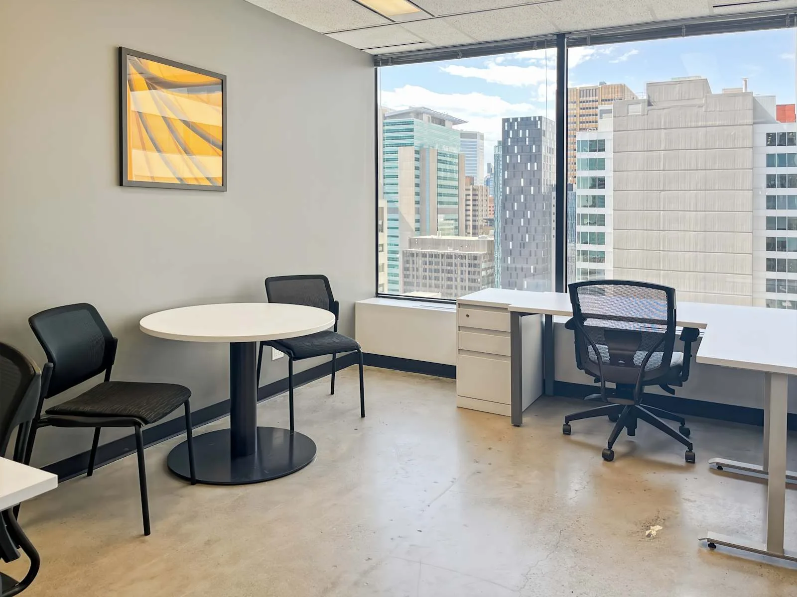 Regus AB, Calgary – Calgary Place, Bureau privatif 2 postes, Calgary, AB