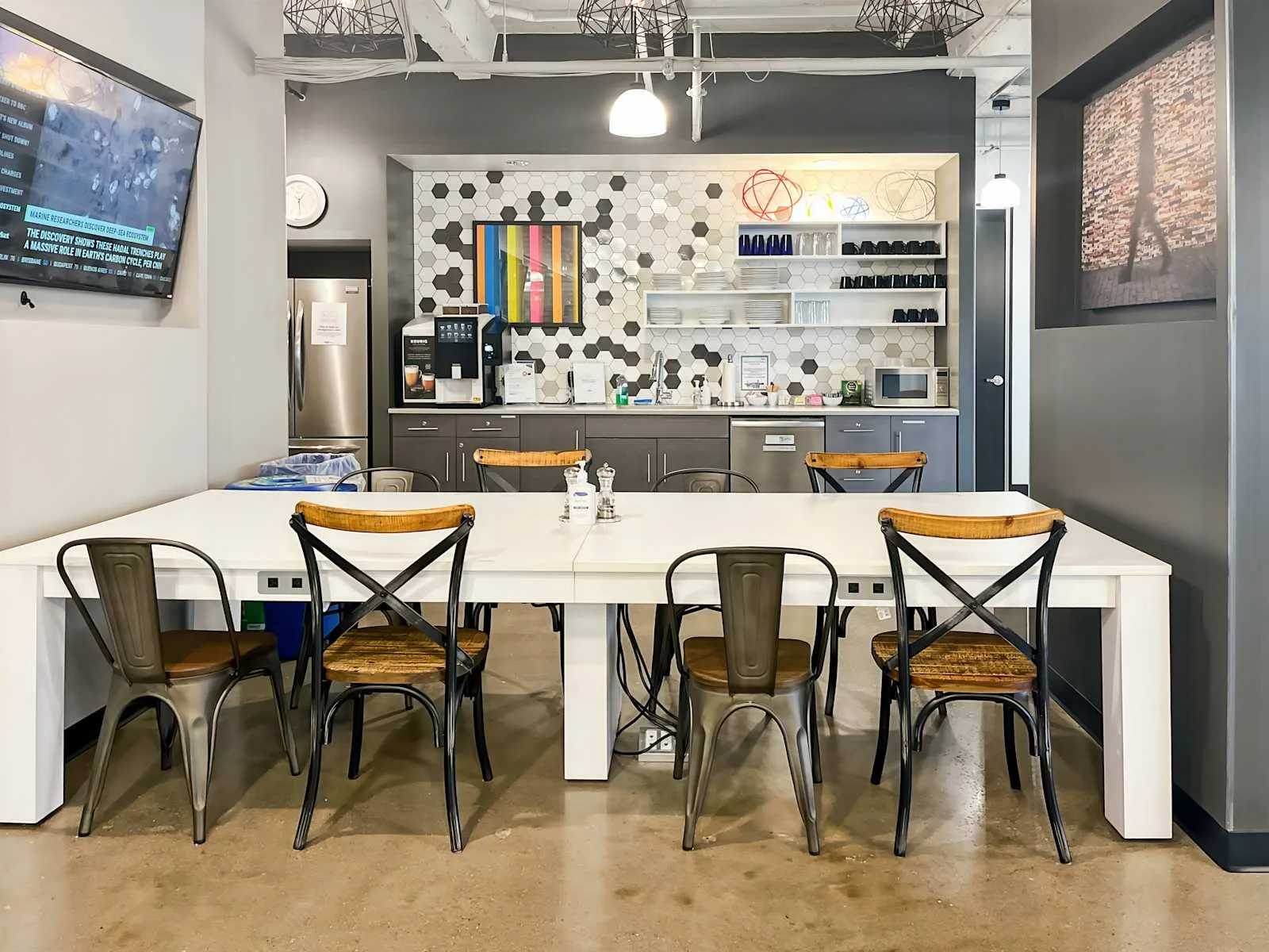 Regus AB, Calgary – Calgary Place, Cafétéria, Calgary, AB