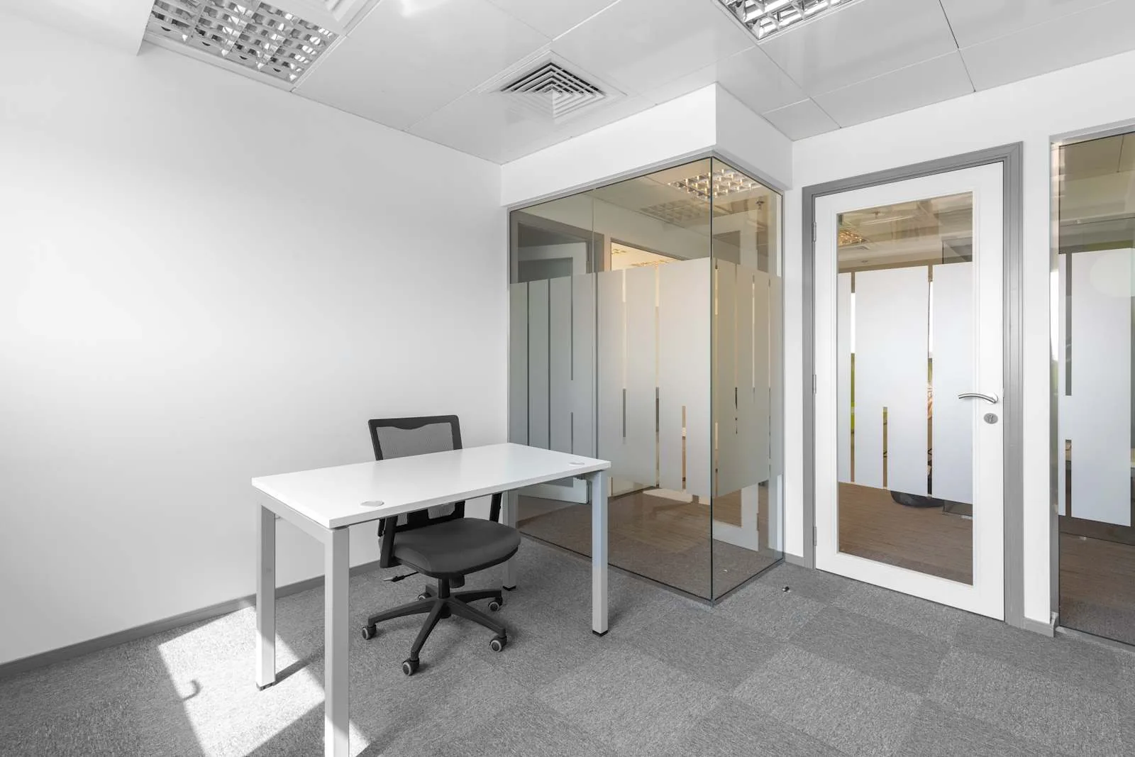 Regus ABU DHABI, B1 Mussafah, Bureau privatif 1 poste, Abu Dhabi