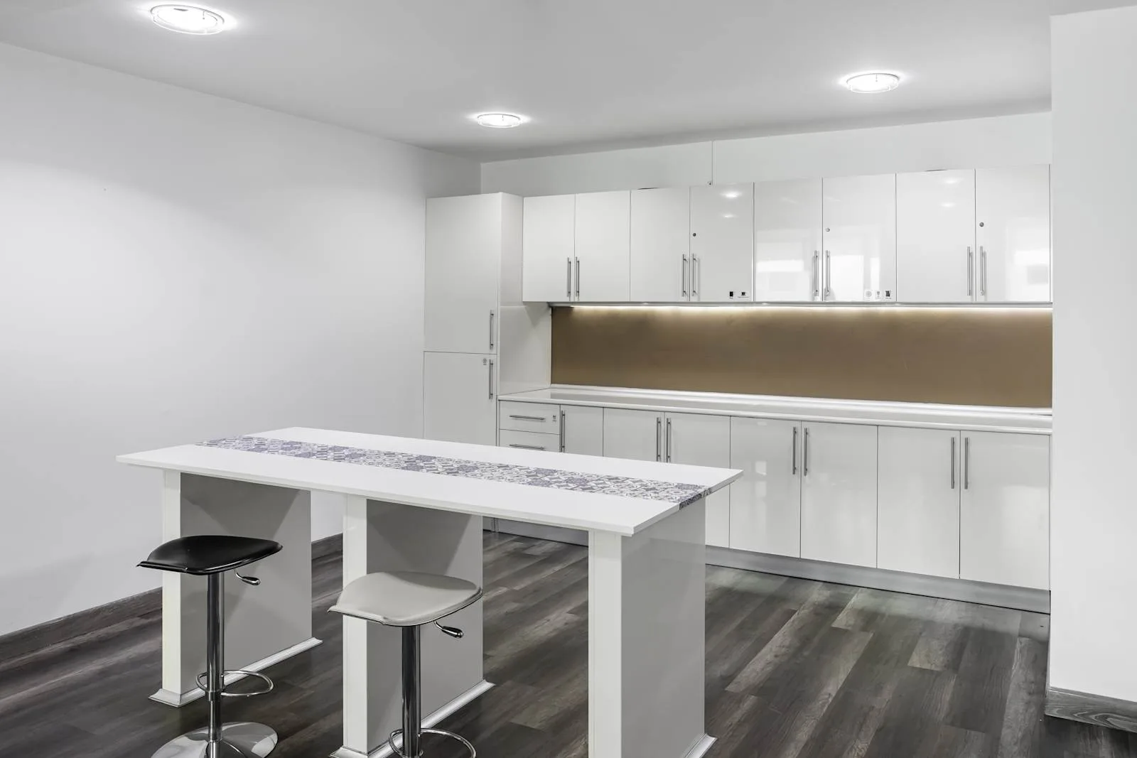 Regus ALGIERS, Les Pins Maritimes, Kitchen, Mohammedia, Algeria