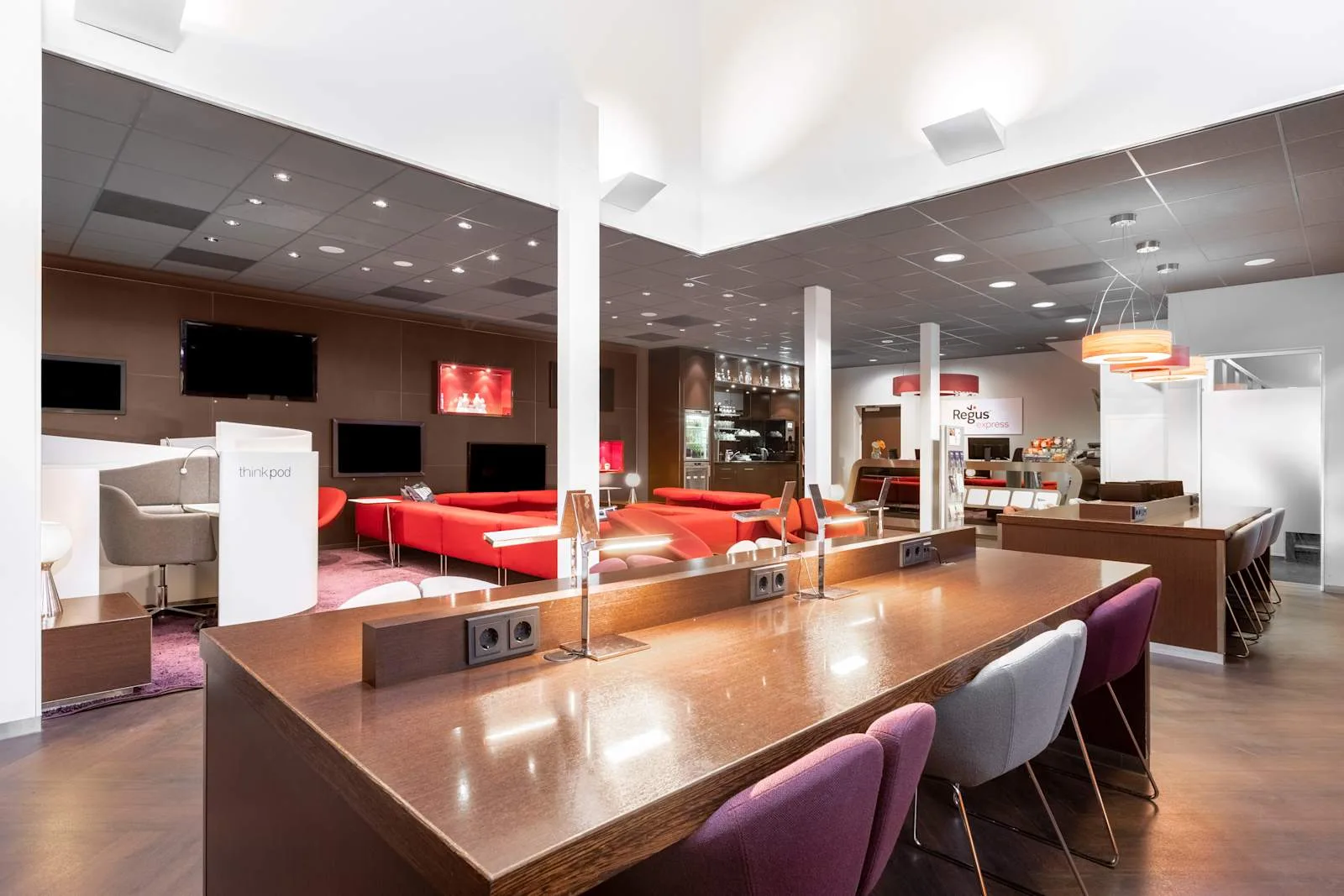 Regus AMSTERDAM, Central NS International - Regus Express, Espace de coworking, Amsterdam