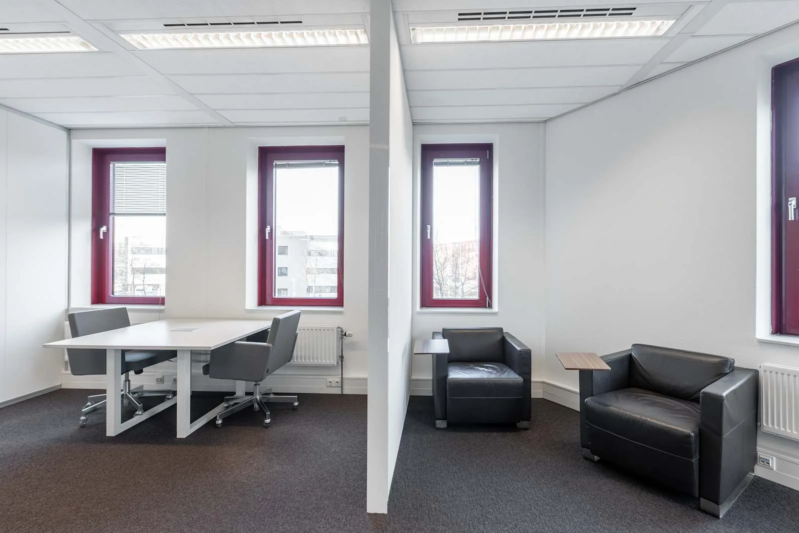 Regus Amsterdam, Sloterdijk, Meeting room for 4 people, Amsterdam