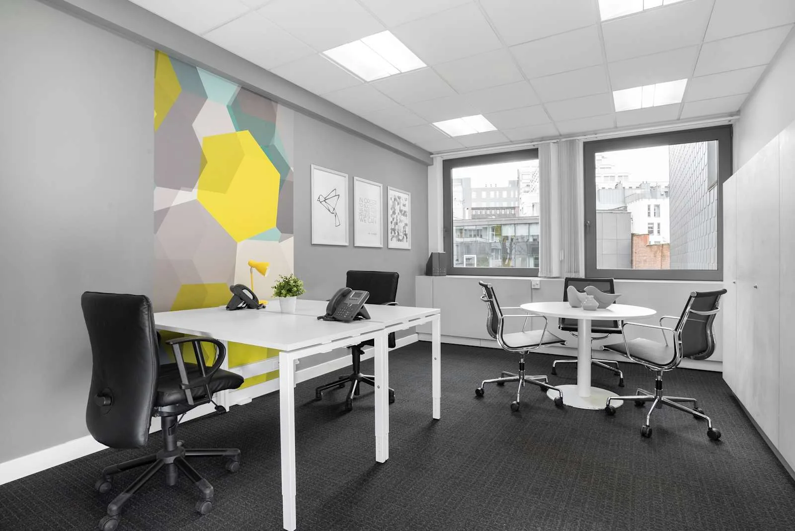 Regus ANTWERP, City Centre, Privékantoor met 4 werkplekken, Antwerpen