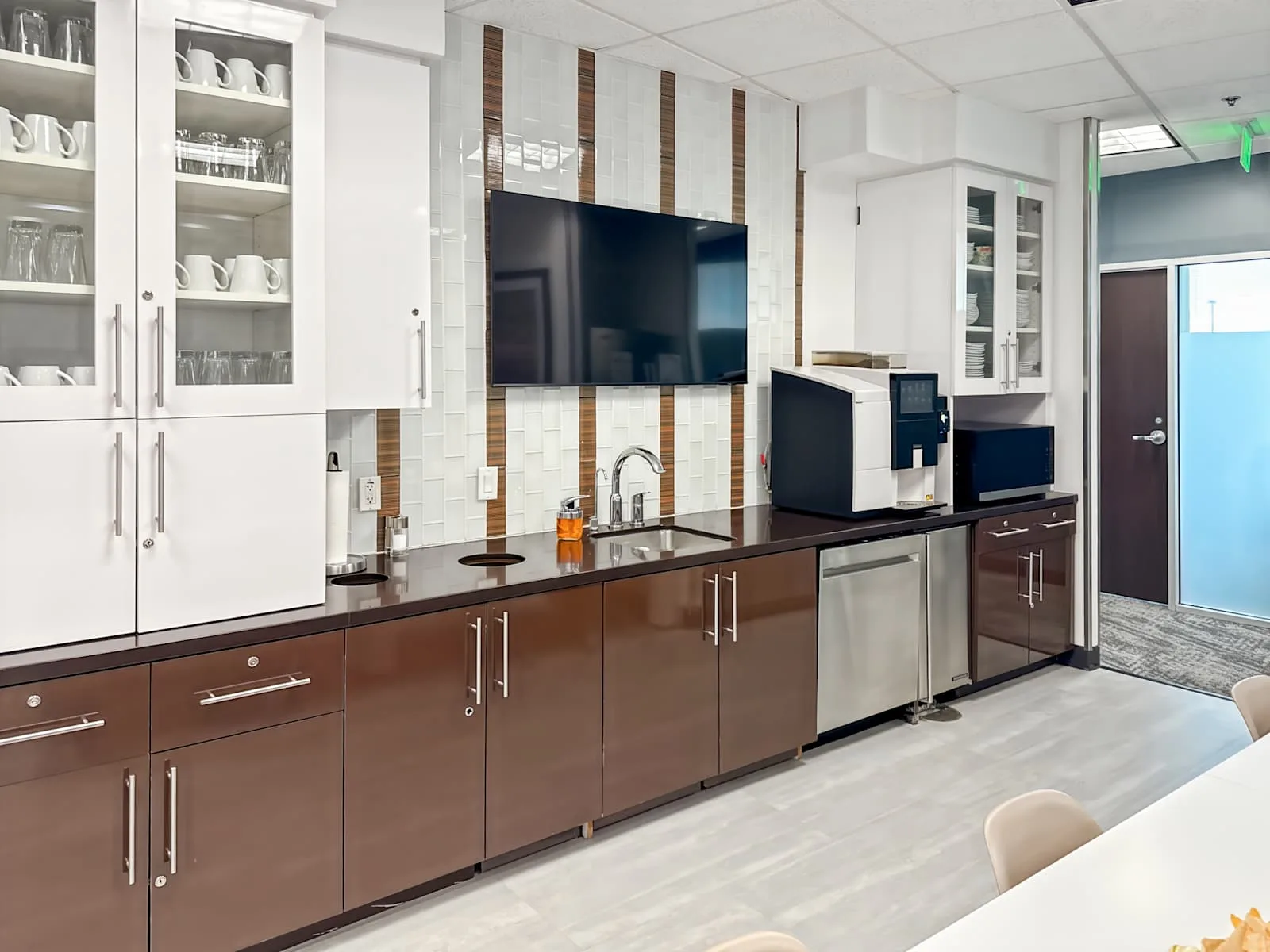 Regus AZ, Phoenix - Deer Valley - Union Hills Office Plaza, Kitchen, Peoria, AZ