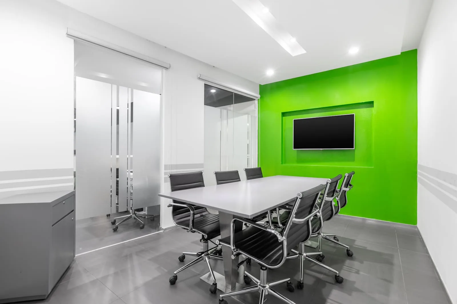 Regus BALI, Benoa Square, Meeting room for 6 people, Bali