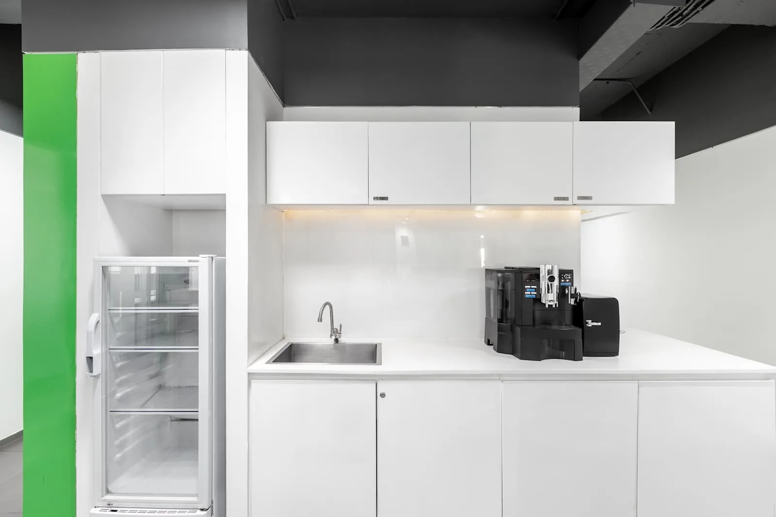 Regus BALI, Benoa Square, Kitchen, Bali