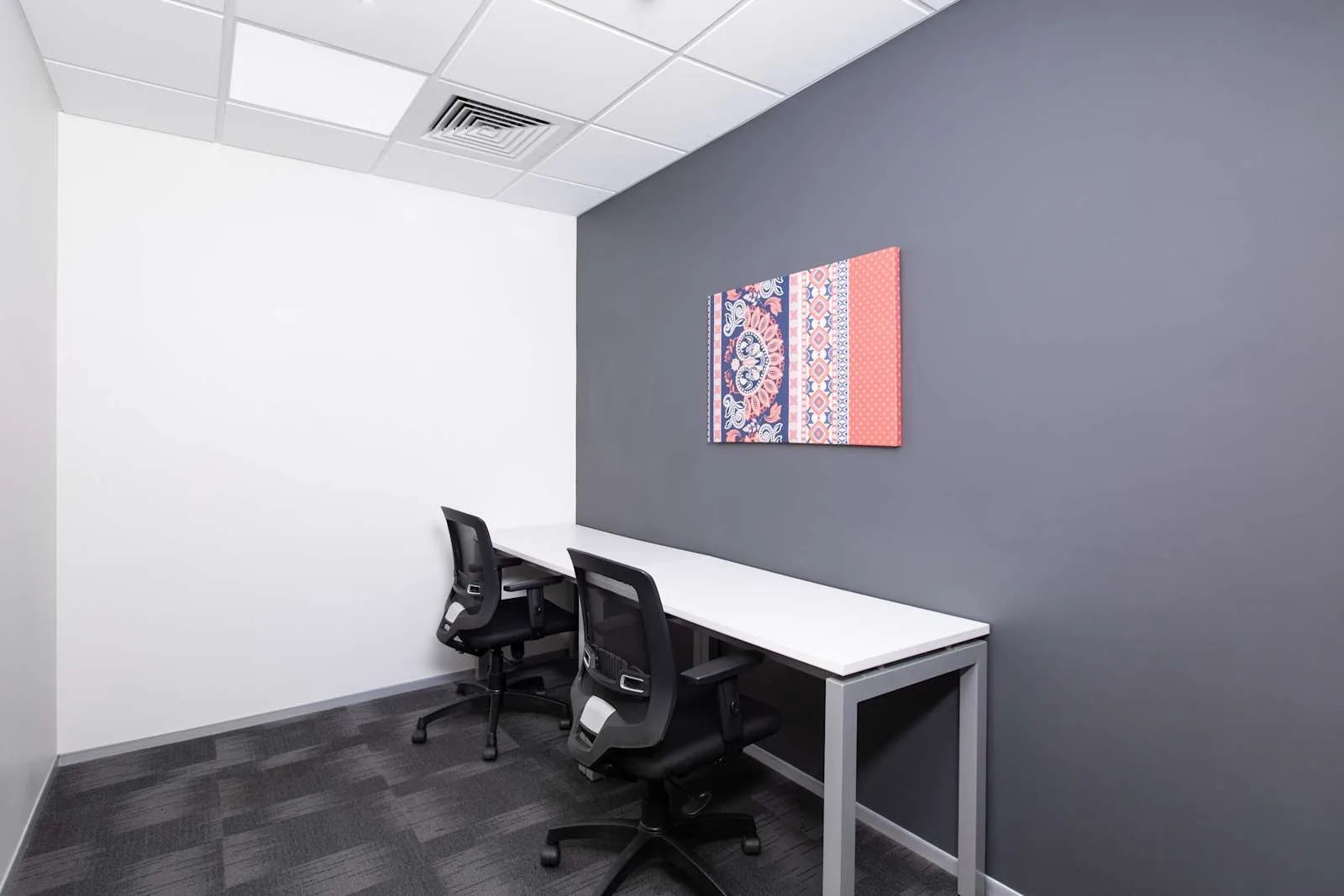 Regus BANGALORE, Supreme, 2 वर्कस्टेशन वाला निजी कार्यालय, बेंगलुरु