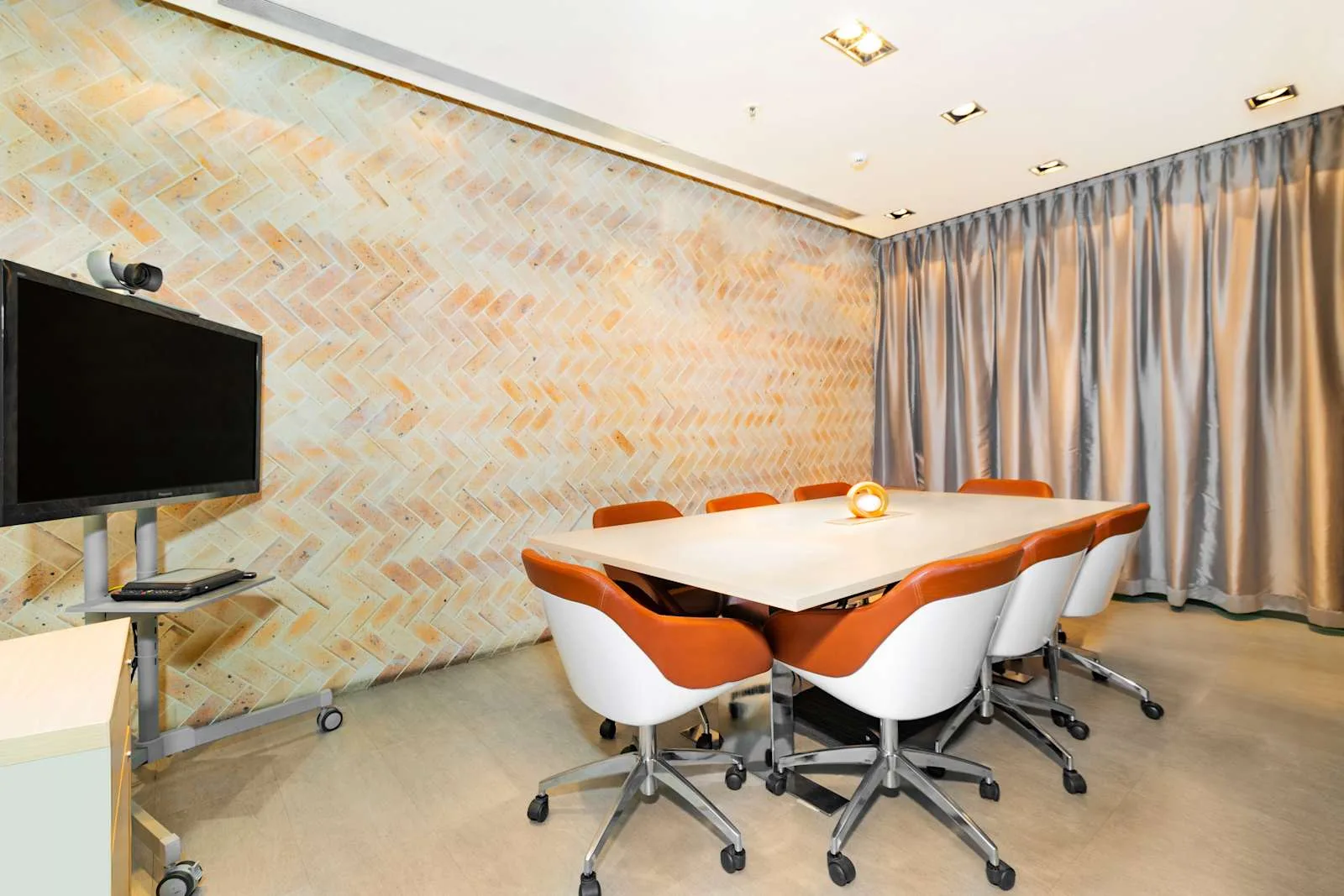 Regus BANGALORE, World Trade Centre, 8 लोगों के लिए बैठक कक्ष, बेंगलुरु