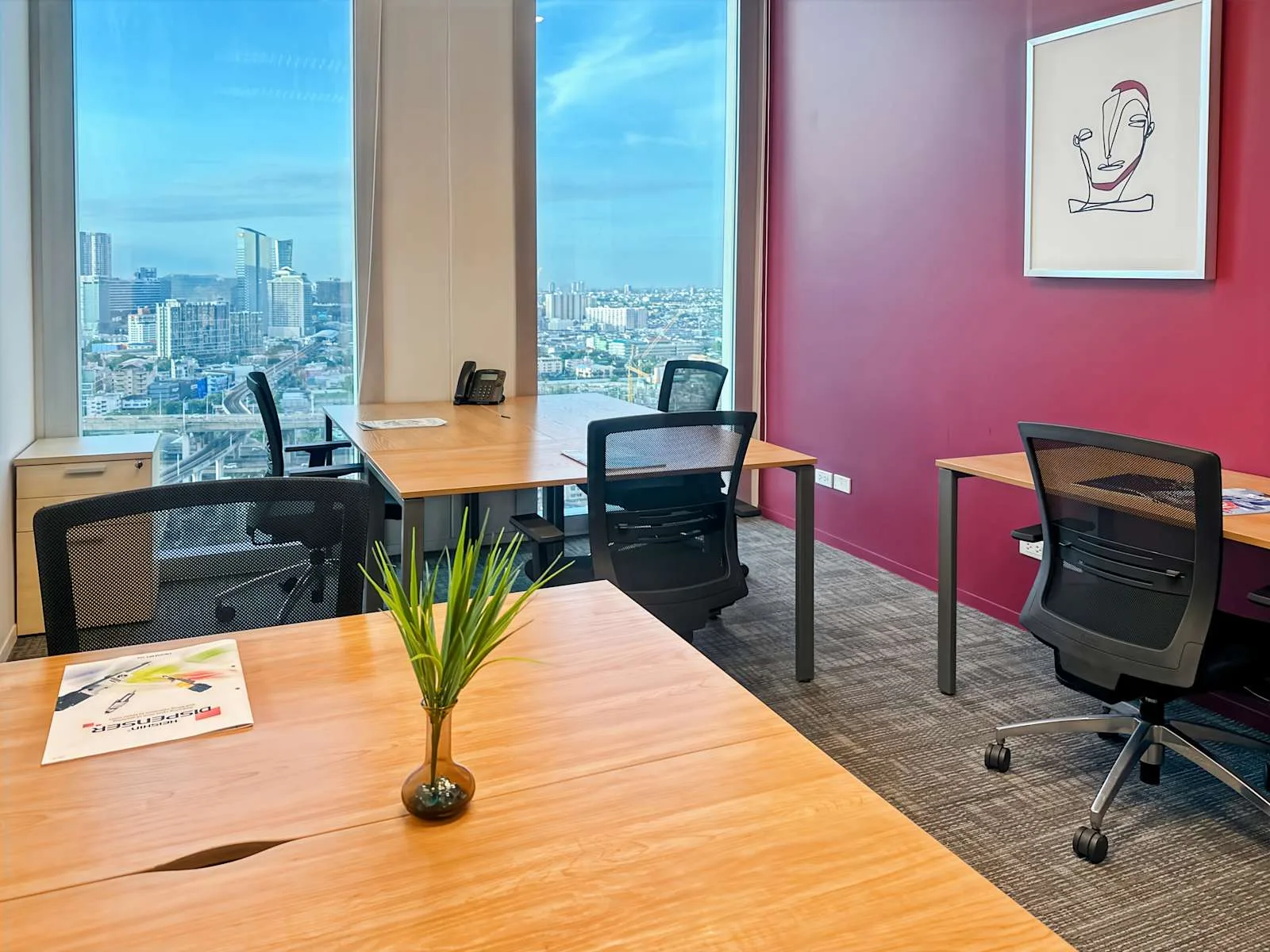 Regus BANGKOK, Bhiraj Tower at Bitec, ออฟฟิศส่วนตัว 6 ที่นั่ง, กรุงเทพมหานคร
