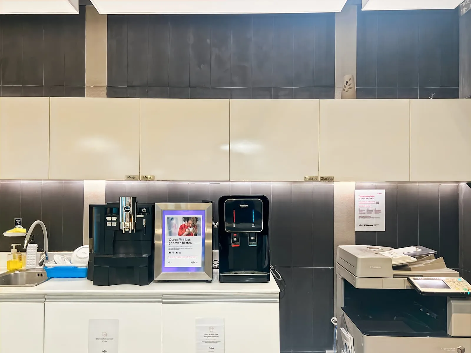 Regus BANGKOK, Bhiraj Tower, ครัว, กรุงเทพมหานคร