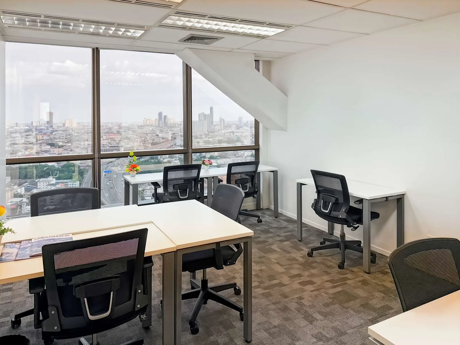 Regus BANGKOK, Chartered Square, Private office, 6 desks, Bangkok