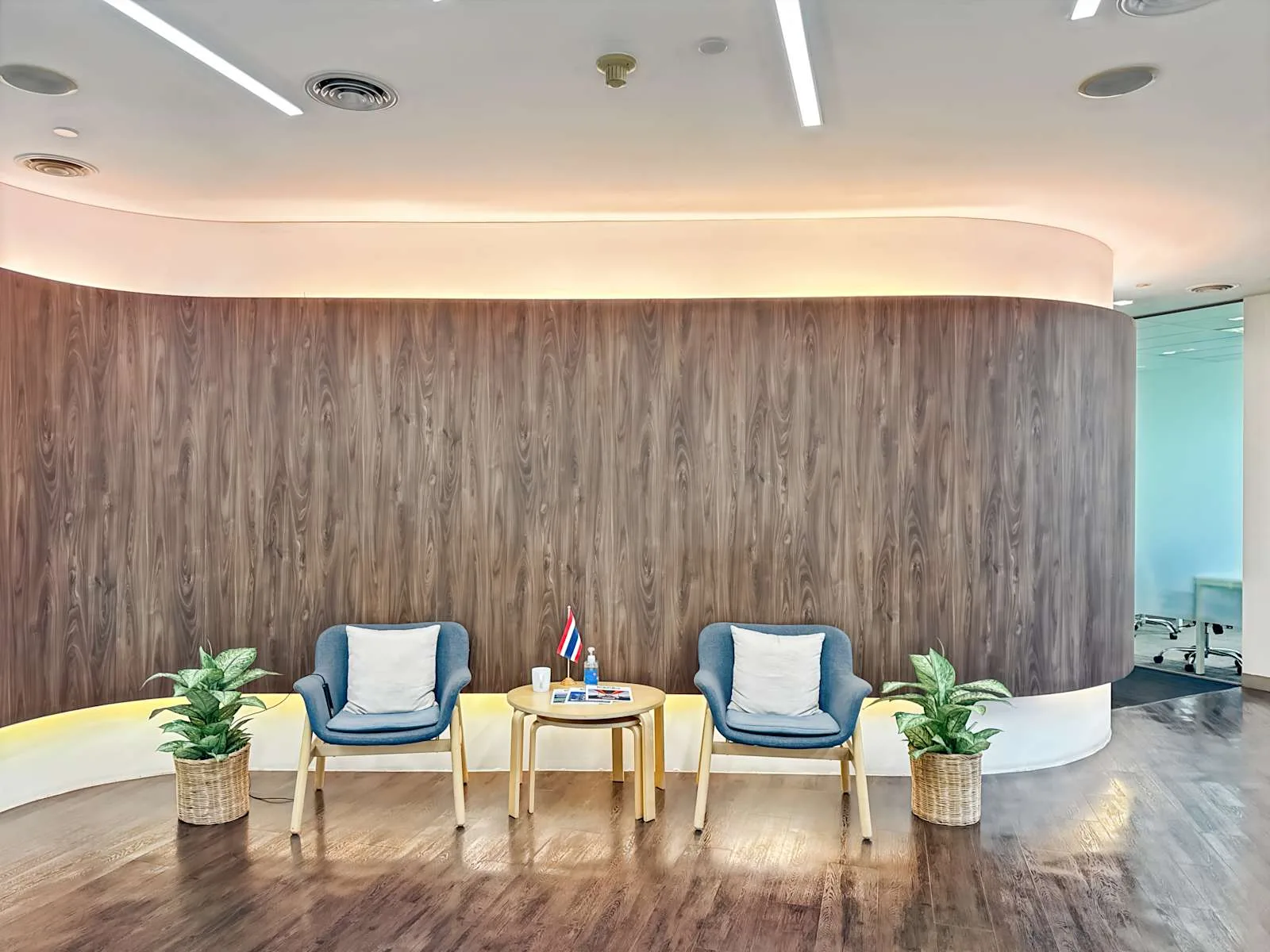 Regus BANGKOK, CRC Tower - All Seasons Place, Reception, Bangkok