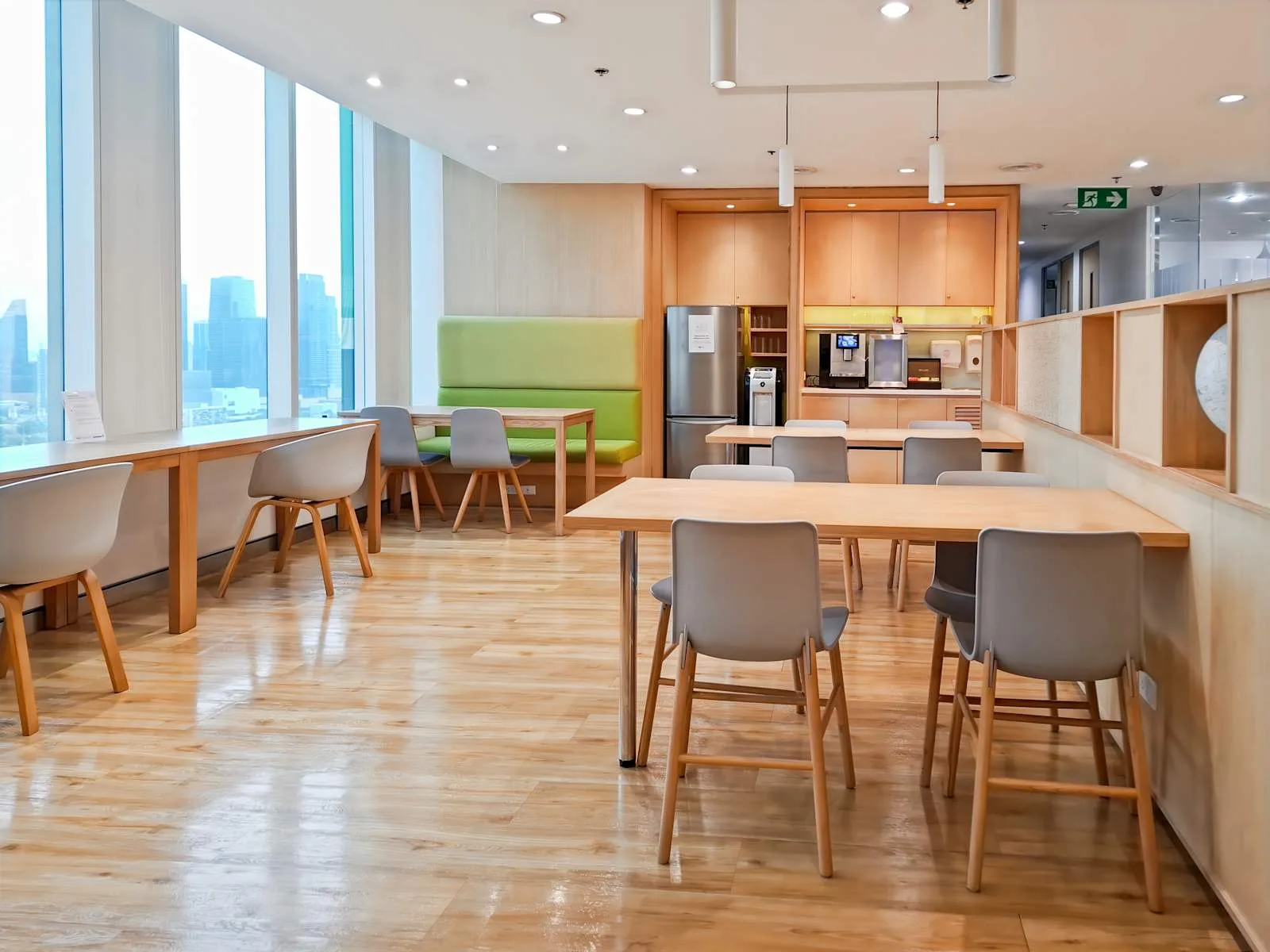 Regus BANGKOK, Interchange 21, Cafeteria, Bangkok