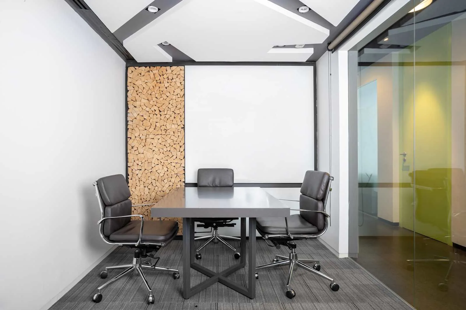 Regus BANGKOK, Siam Tower, Meeting room for 3 people, Bangkok