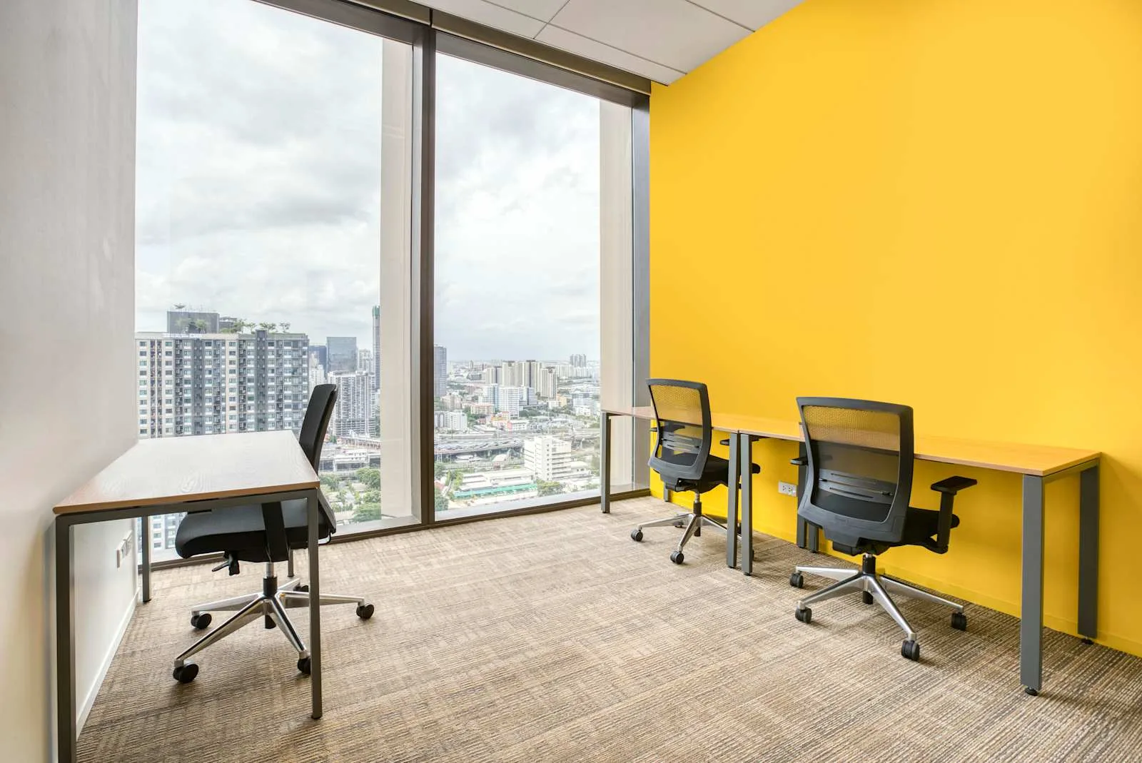 Regus BANGKOK, Regus Singha Complex, ออฟฟิศส่วนตัว 3 ที่นั่ง, กรุงเทพมหานคร