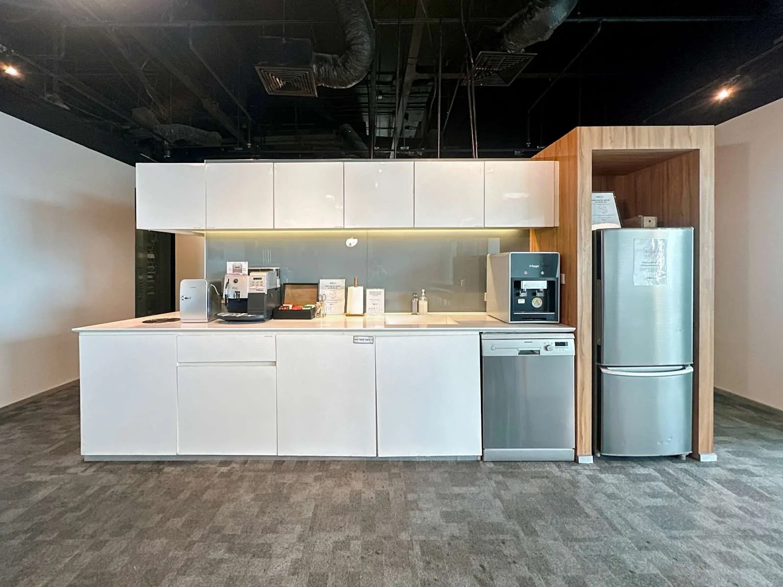 Regus BANGKOK, SJ Infinite I Business Complex, Kitchen, Bangkok