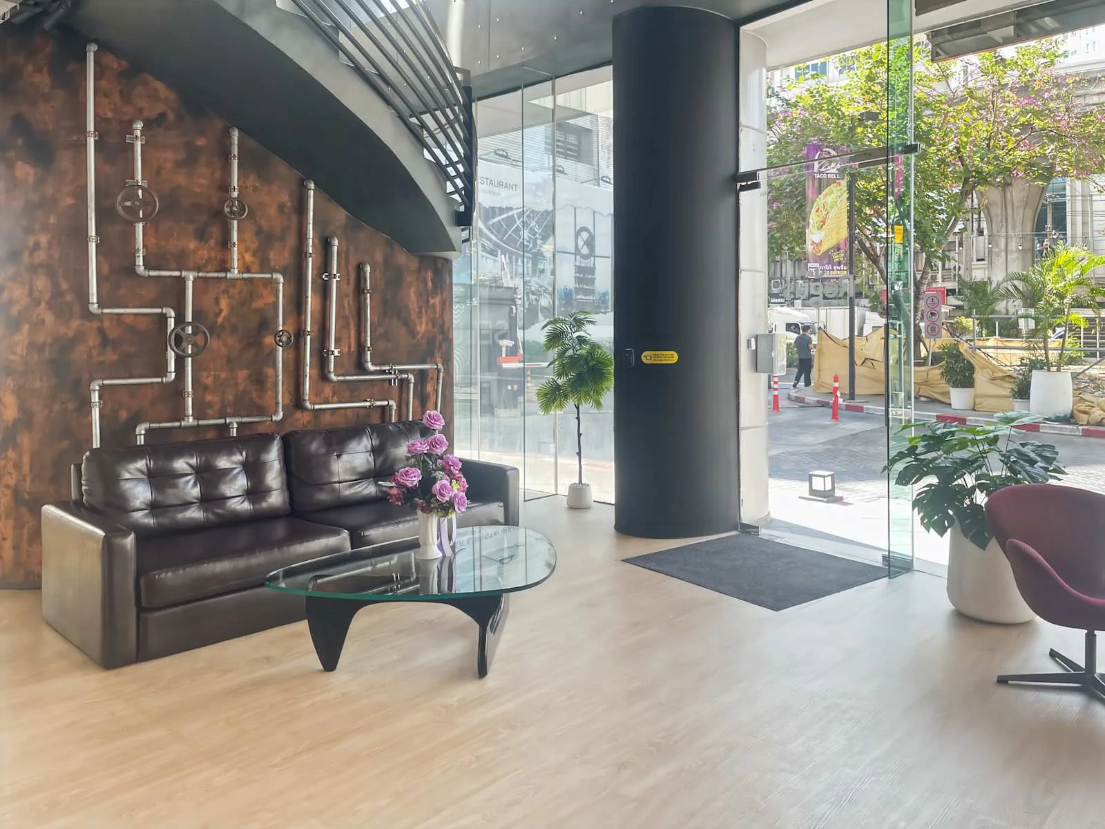 Regus Bangkok, W-District, Reception, Bangkok