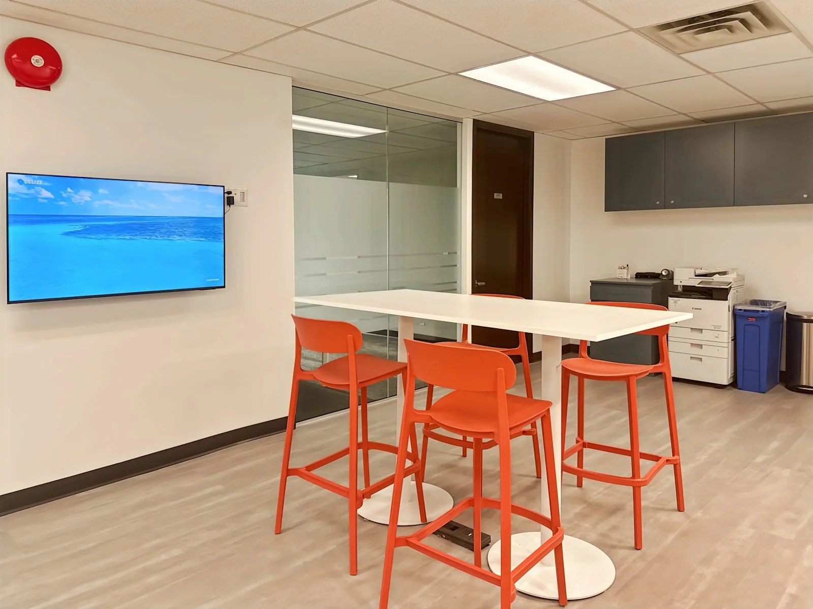 Regus BC, Burnaby - Still Creek Dr, Salle de réunion 4 personnes, Burnaby, BC