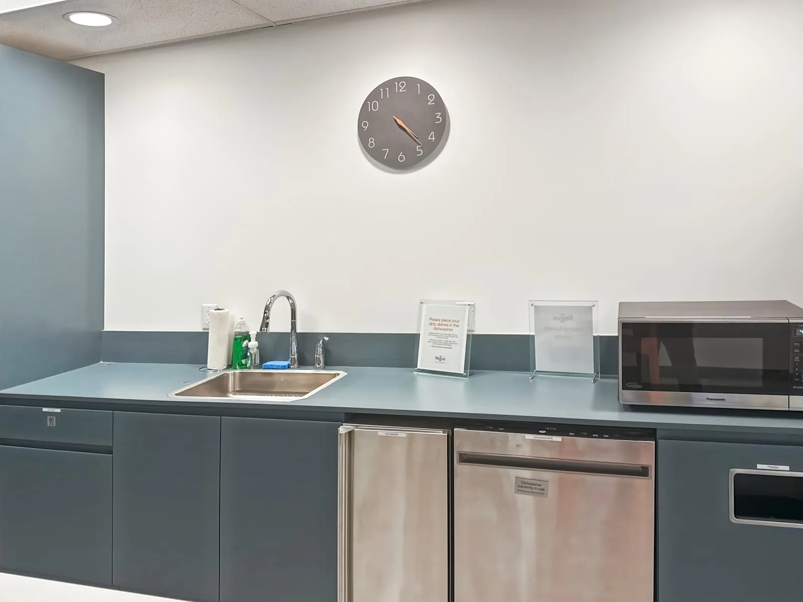 Regus BC, Burnaby - Still Creek Dr, Cuisine, Burnaby, BC