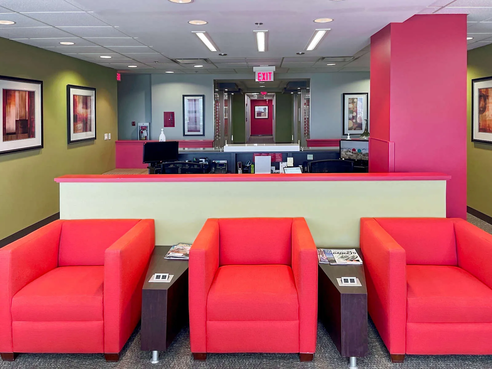 Regus BC, Kelowna - Landmark, Réception, Kelowna, BC