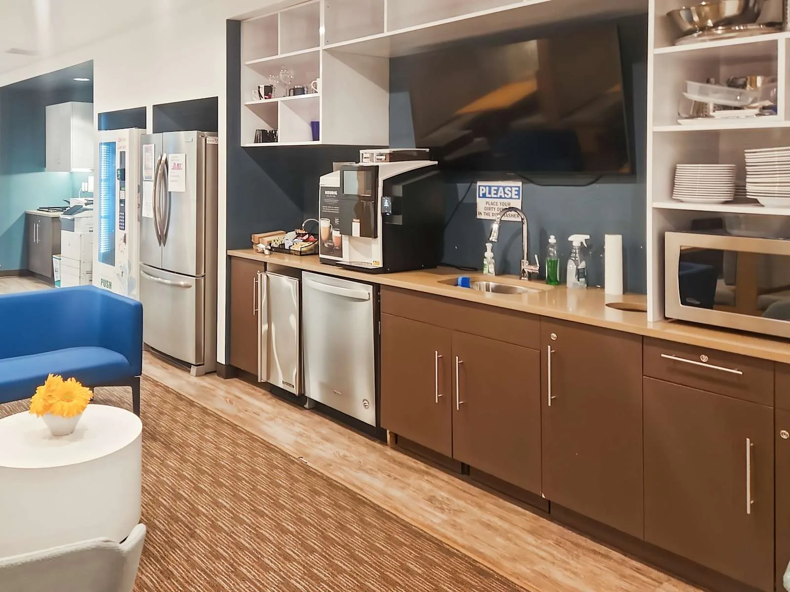 Regus BC, Vancouver - RBC, Cuisine, Vancouver, BC
