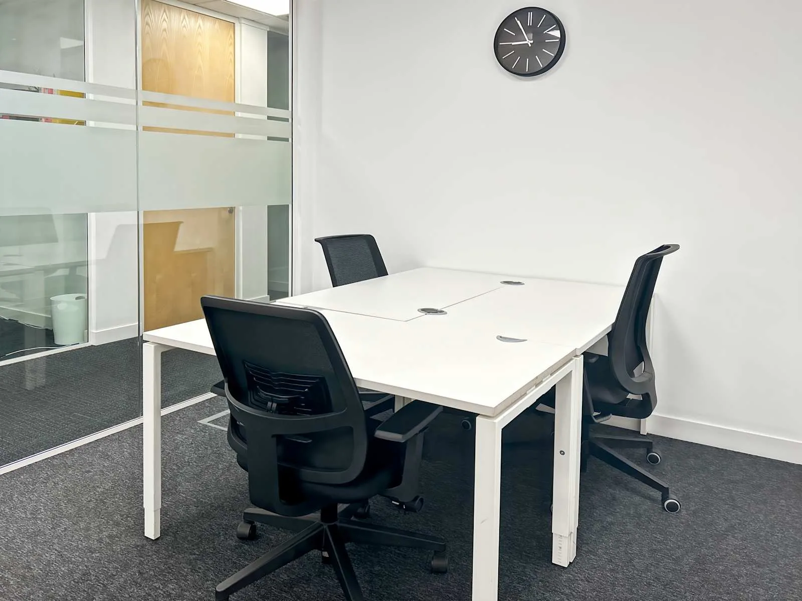 Regus BELFAST, City Centre, Private office, 4 desks, Belfast