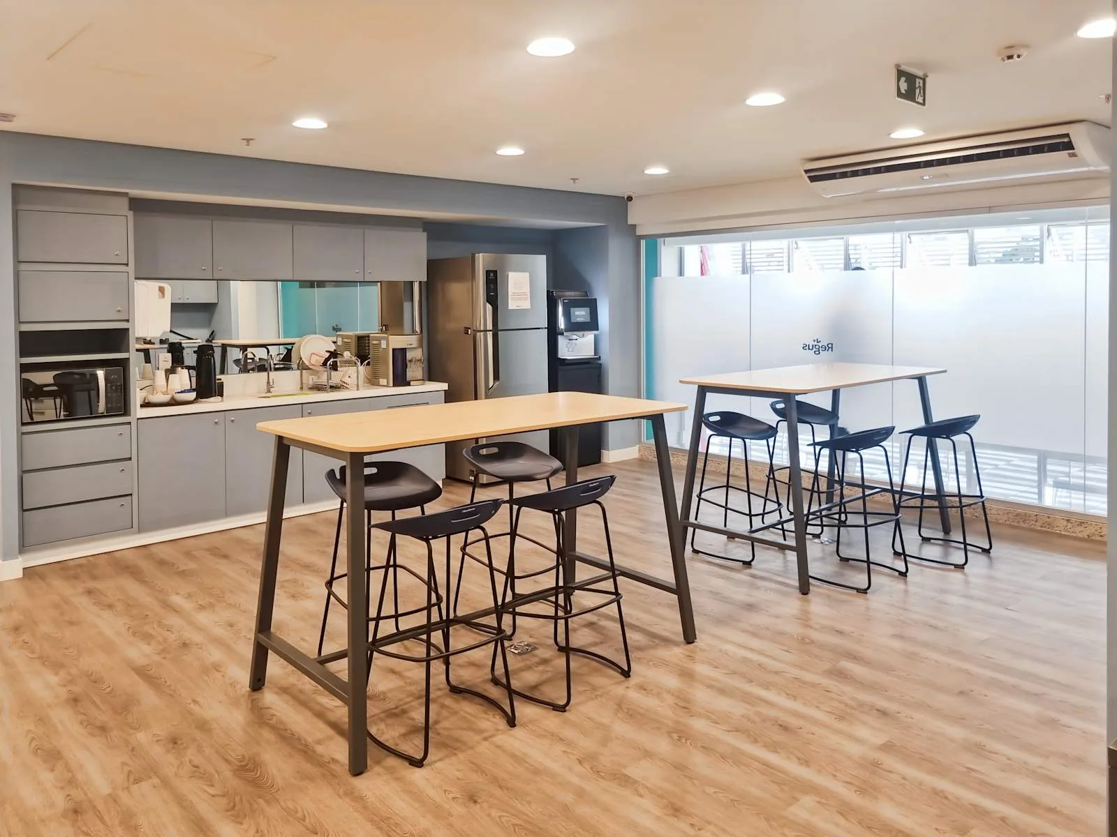 Regus Belo Horizonte, Multicenter, Kitchen, Belo Horizonte