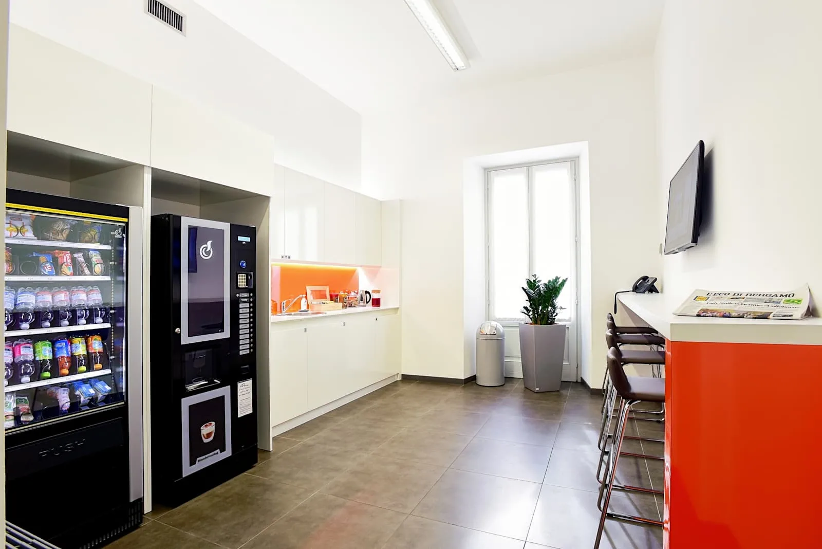 Regus BERGAMO, City Center, Kitchen, Bergamo