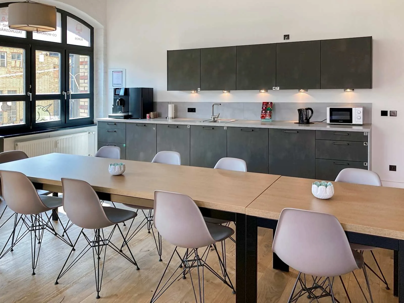Regus BERLIN, Leuchtenfabrik, Kitchen, Berlin